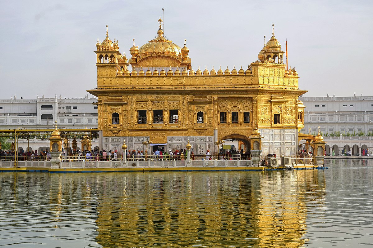 1200px The Golden Temple of Amrithsar 7